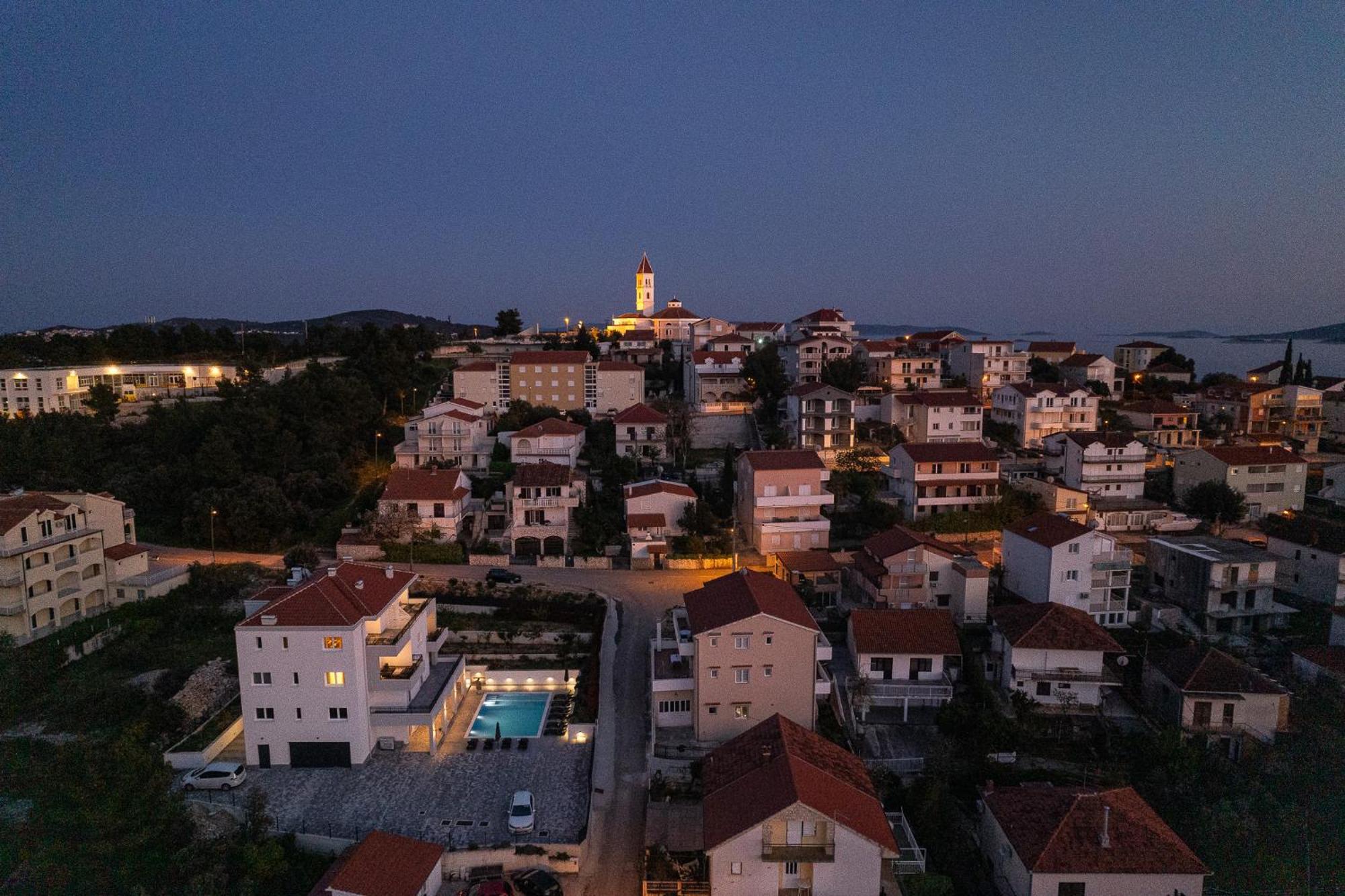 Villa Barbara & Zoran With Free Parking And Heated Swimming Pool Seget Vranjica Dış mekan fotoğraf