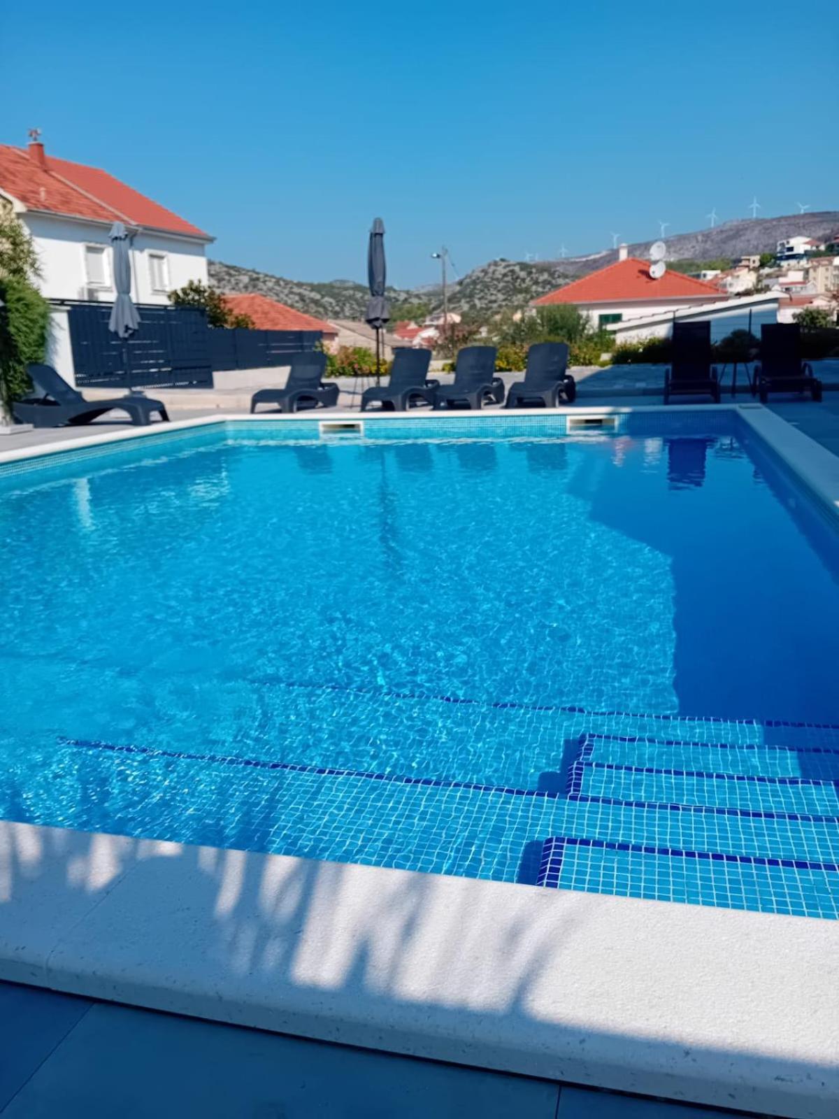 Villa Barbara & Zoran With Free Parking And Heated Swimming Pool Seget Vranjica Dış mekan fotoğraf